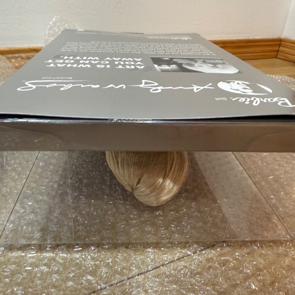 SILVER LABEL - Andy Warhol Barbie - MINT 💎 - Picture 11 of 16